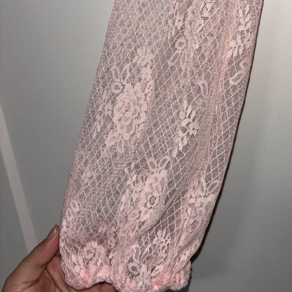 Francesca’s Lace Pink Top - Picture 5 of 6